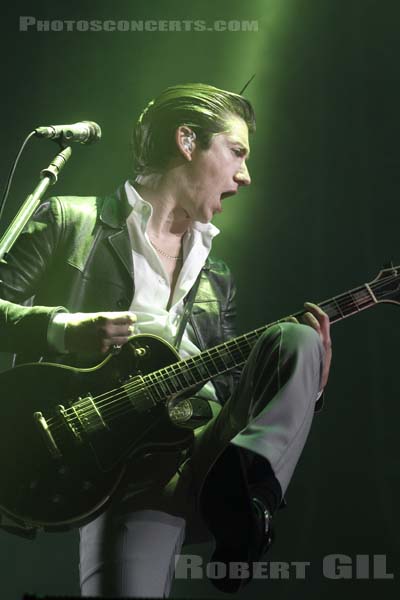 ARCTIC MONKEYS - 2014-08-22 - SAINT CLOUD - Domaine National - Grande Scene - 